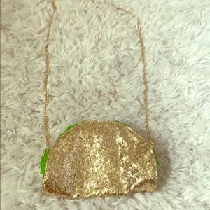 I’m selling it because I’ve grown out of it!🦋✨